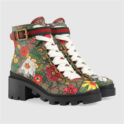 boots gucci flora.